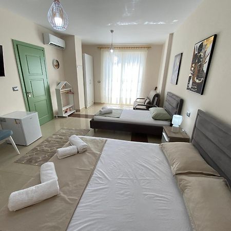 Tinas Rooms Durrës Buitenkant foto