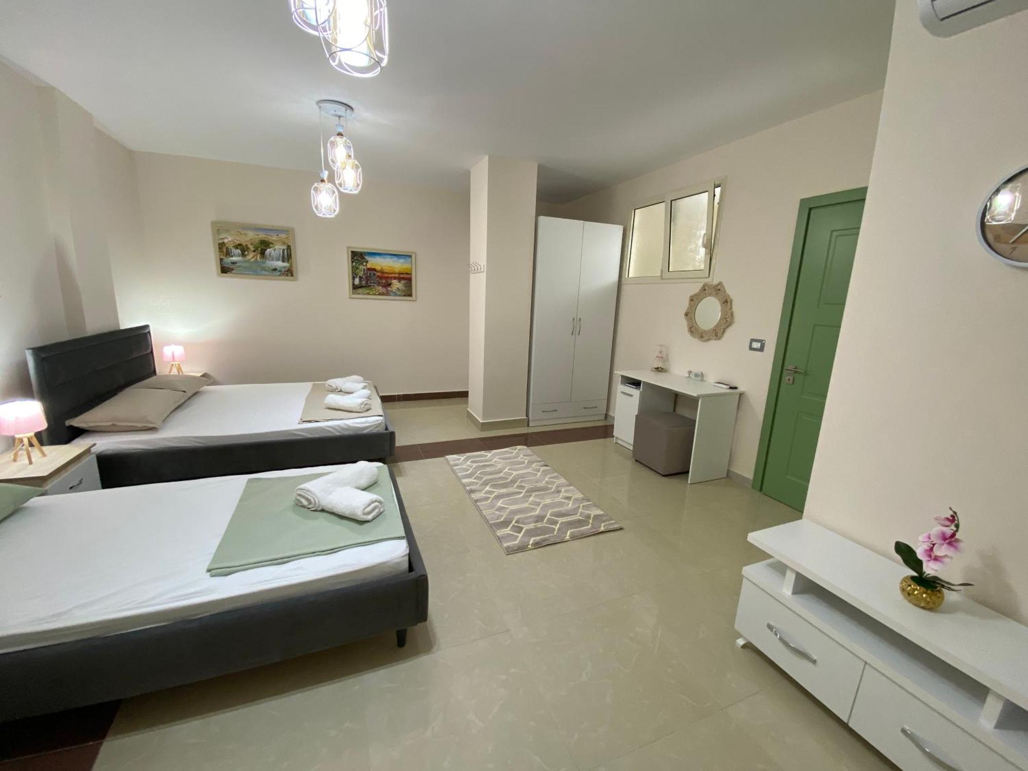 Tinas Rooms Durrës Buitenkant foto